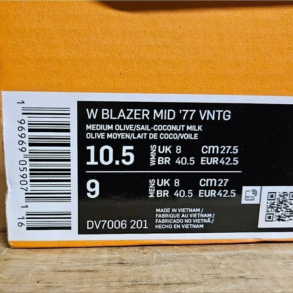 Nike Blazer Mid '77 Vintage Size 10.5 Olive Green Womens Shoes DV7006-201 - Picture 12 of 12